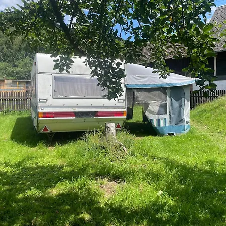 Karavan Ralsko Tente de luxe Noviny pod Ralskem